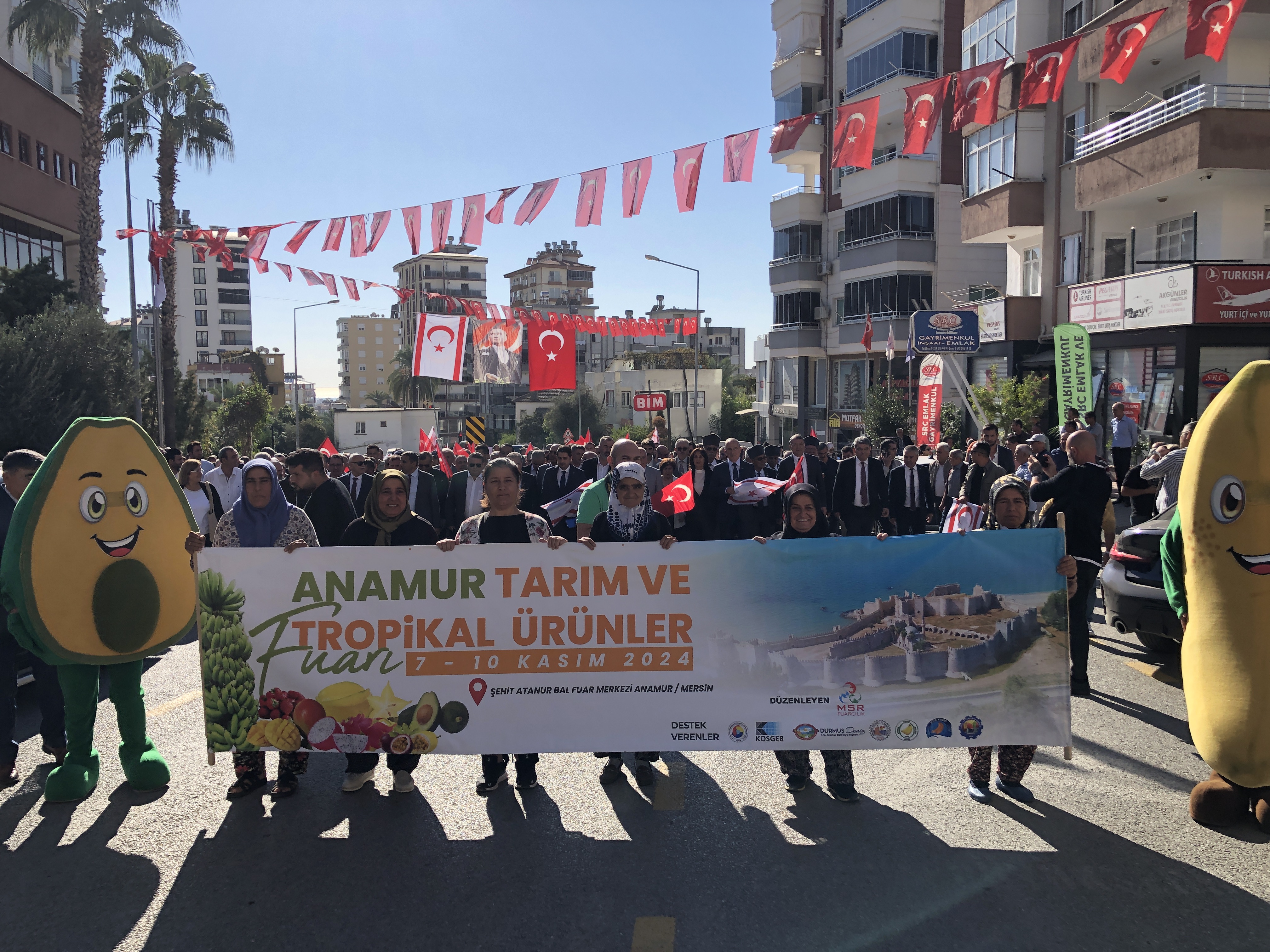 Mersin'de Anamur Tarım ve Tropikal Ürünler Fuarı Başladı