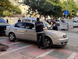 Mersin’de Silahlı Kavga: 3 Yaralı, 5 Araç Hasar Gördü