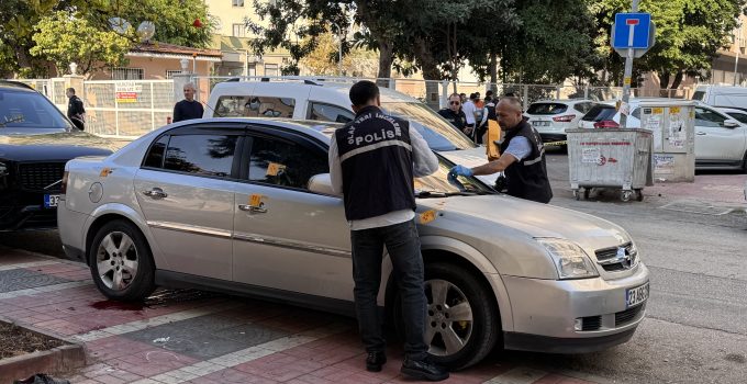 Mersin’de Silahlı Kavga: 3 Yaralı, 5 Araç Hasar Gördü